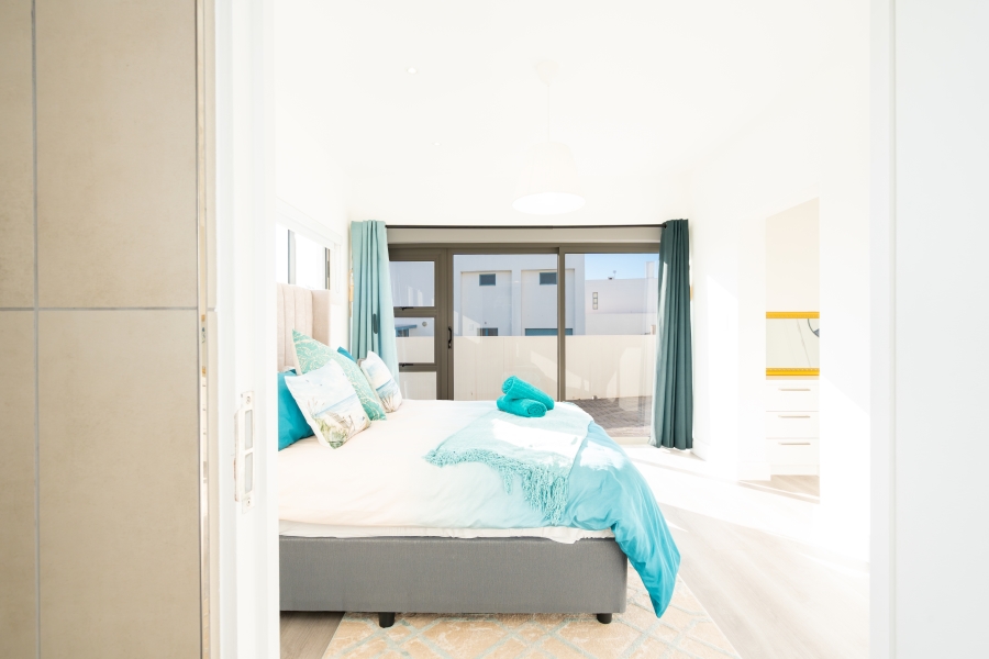 5 Bedroom Property for Sale in Paradise Beach Western Cape